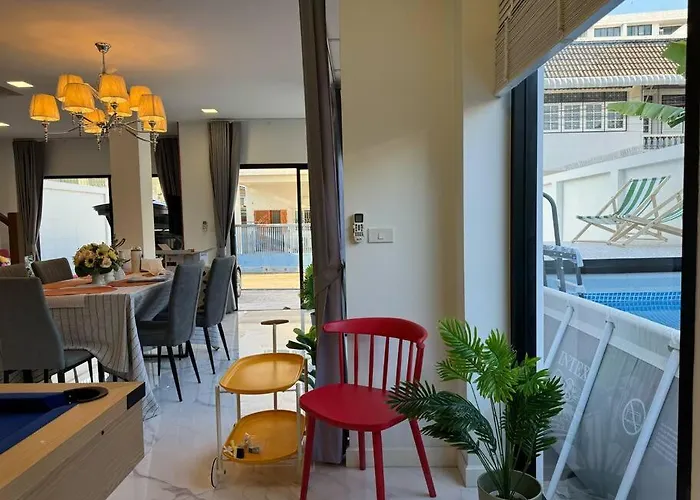 Miq Ekkamai3_pool Villa_3br House 別墅
